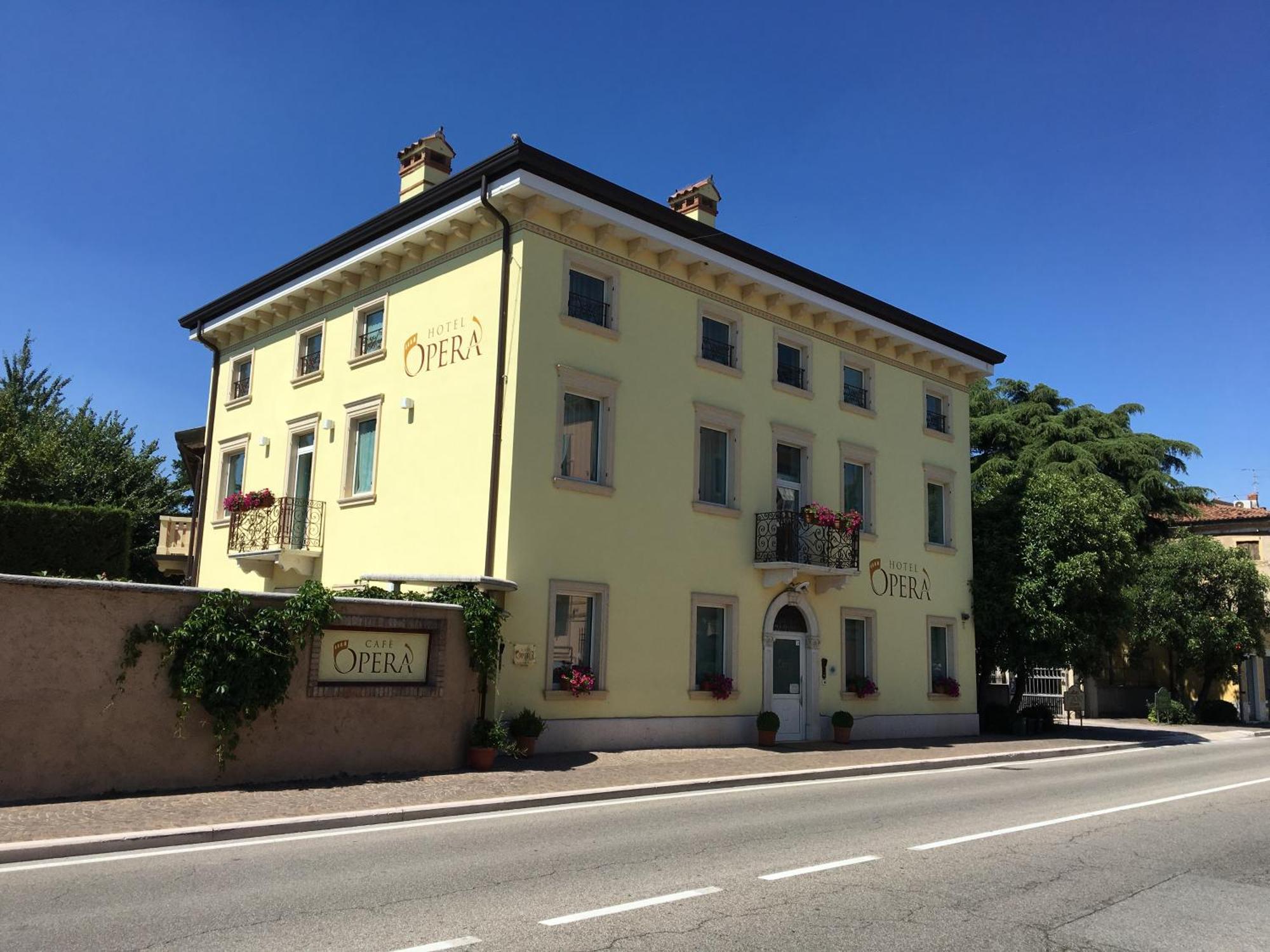 Hotel Operà Dossobuono Exterior foto